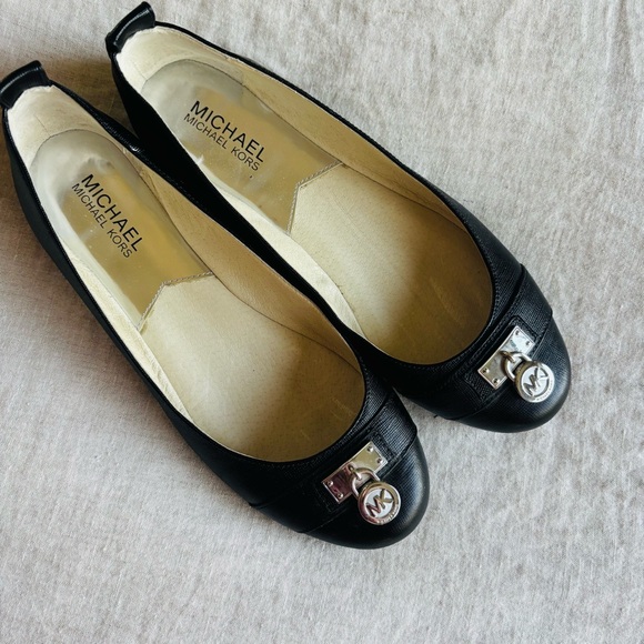 Michael Kors Black Women's Flats - Picture 5 of 5